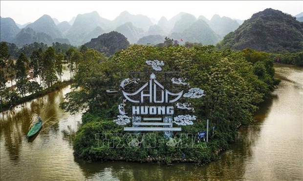 Hanoi Huong Pagoda reopens on February 16; cinemas, theatres on February 10
